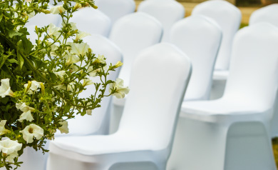 What are the Types of Chair Covers, and Which One Works the Best for Your Big Event?
