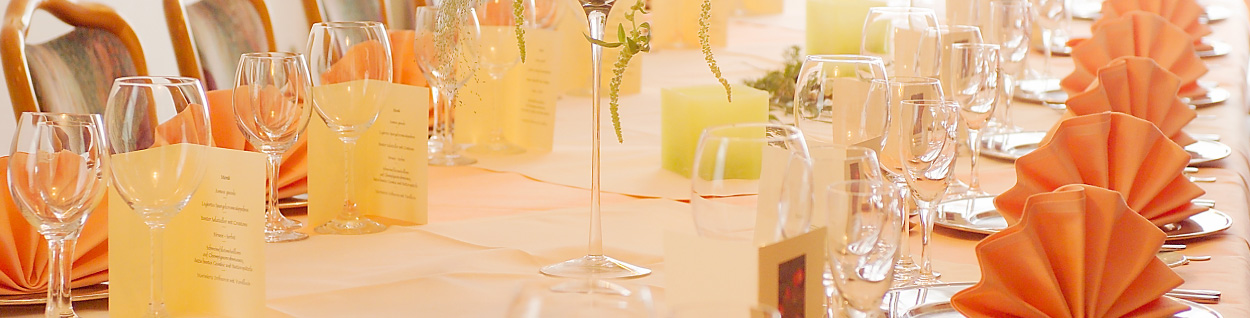 How to set a proper wedding reception dinner table