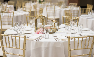 How to set a proper wedding reception dinner table